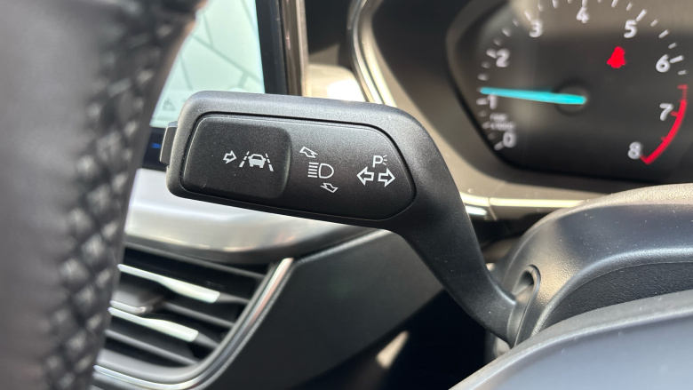 Ford Focus 1.0 EcoBoost Hybrid mHEV 155 Titanium 5dr Auto Petrol Hatchback